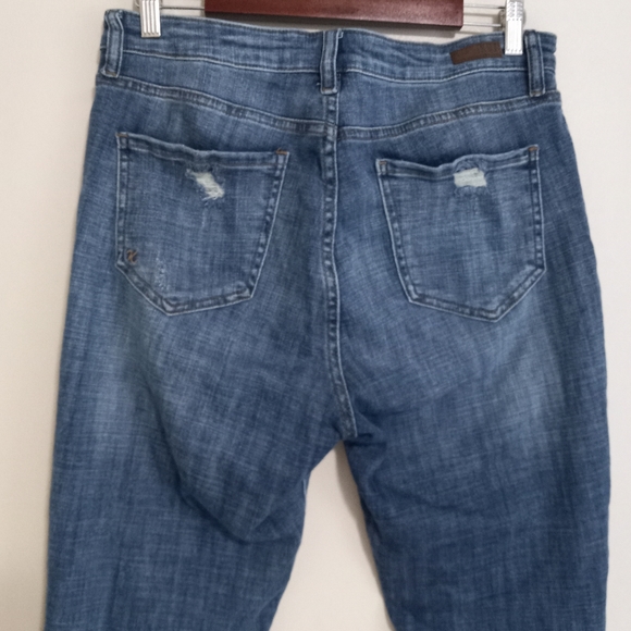 Kut from the Kloth 12 34x27 Distressed High Rise Cuffed Soft Feel Jeans - Picture 3 of 12